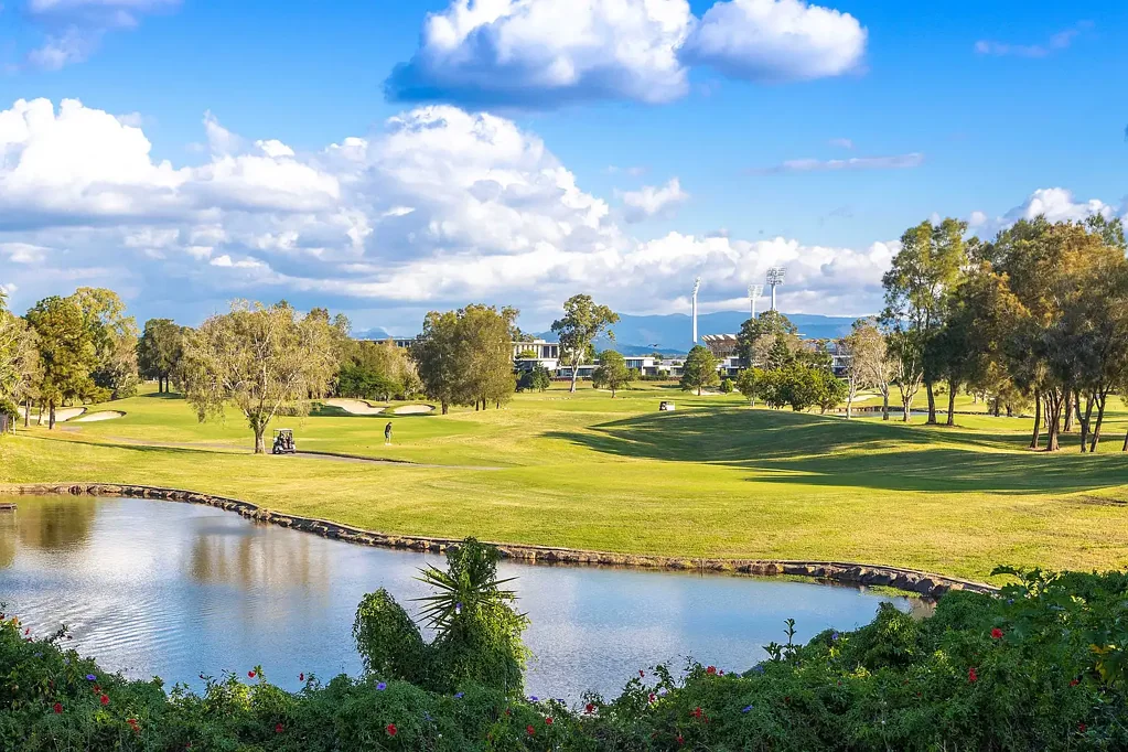 6017 Vista Drive, Benowa, QLD 4217