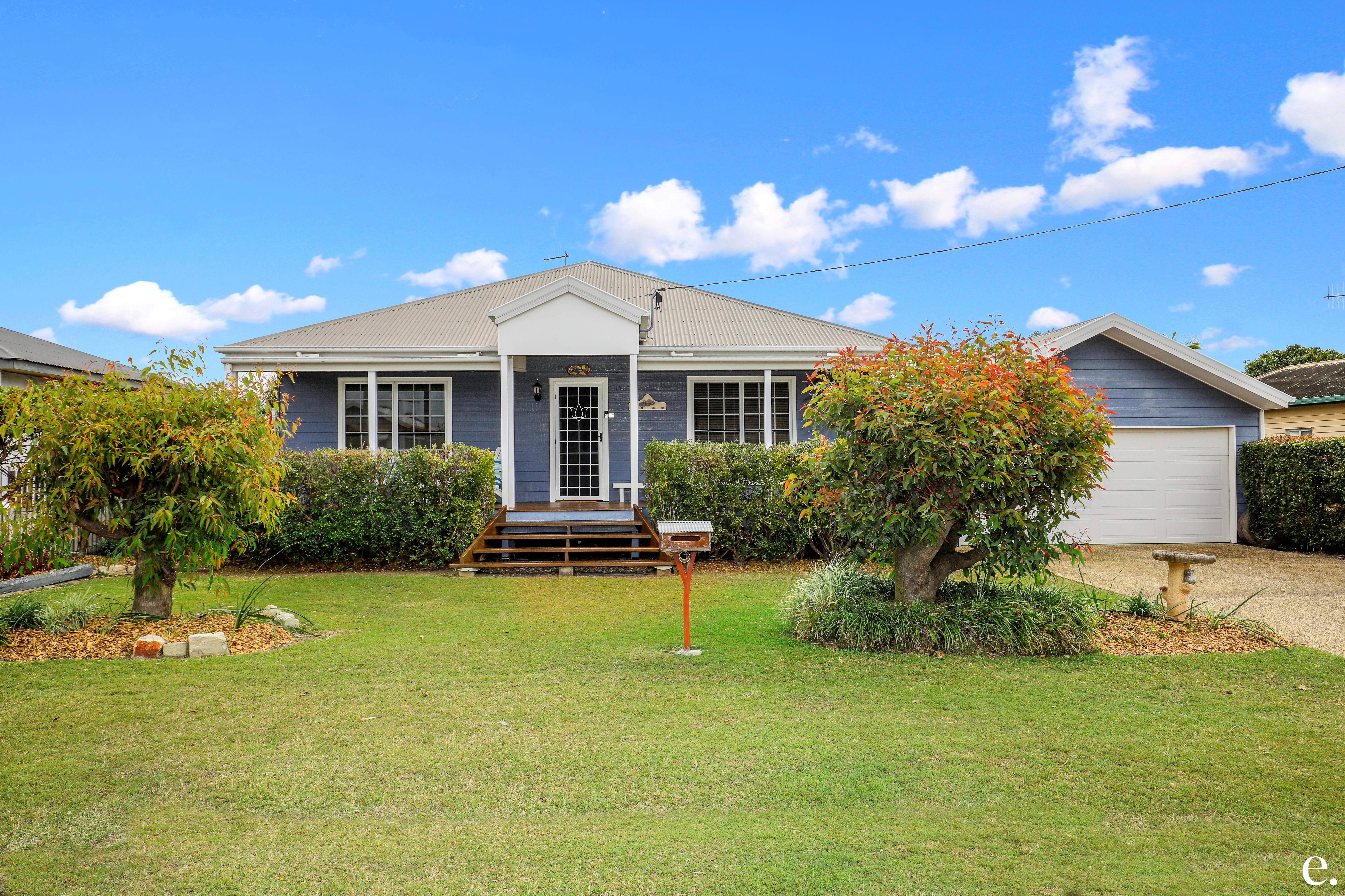 17 BATES ST, SVENSSON HEIGHTS QLD 4670, 0部屋, 0バスルーム, House