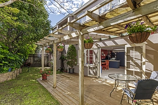 3/24 Wernham Place, Northcote, North Shore City