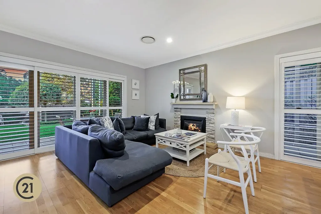 West Pennant Hills 4chambre A Rare Blend of Style, Space & Convenience