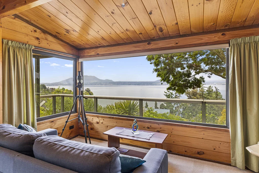 Acacia Bay 3chambre Where Views Meet Lifestyle - A True Taupo Retreat