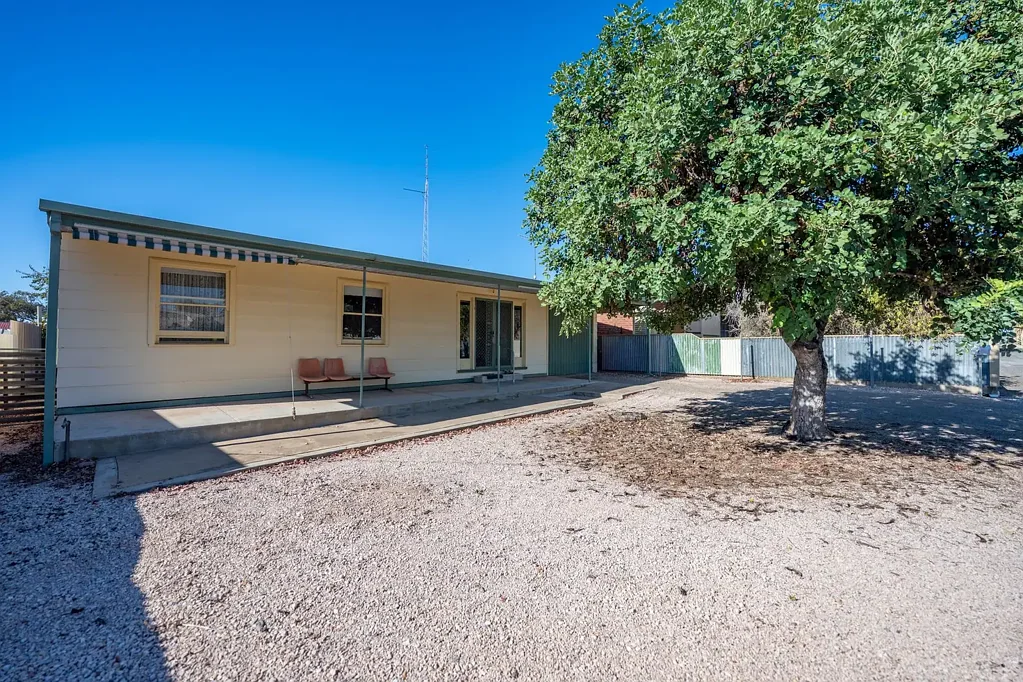 15 Marshall Street, Wallaroo, SA 5556