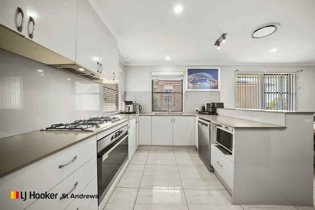 2 Pitlochry Road, St Andrews, NSW 2566