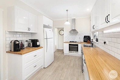 ਰਸੋਈ - 8 BLAKE STREET, SKIPTON