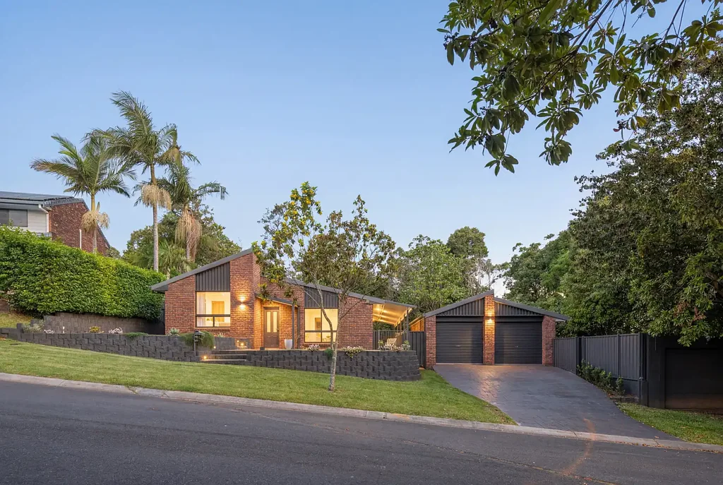 34 Whitian Drive, Carrara, QLD 4211