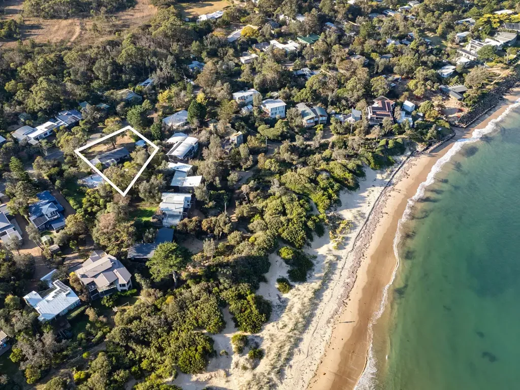 Somers 3 Bedroom Charming Coastal Escape