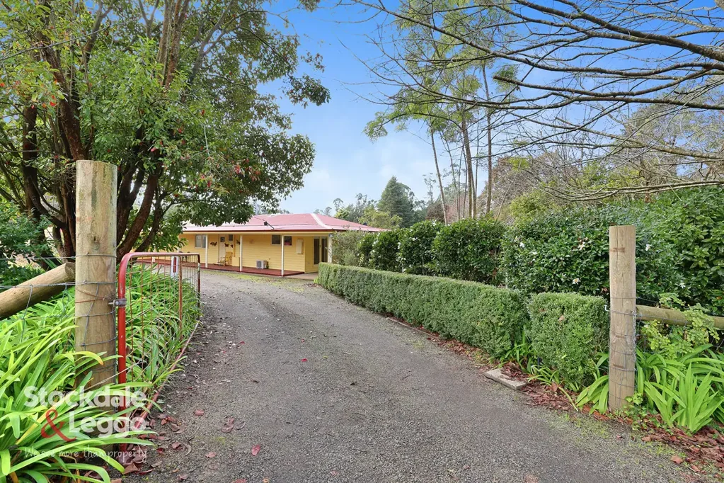 Mirboo North 3Habitaciones CHARMING COUNTRY LIFESTYLE WITH SPACE, VIEWS & TOWN CONVENIENCE