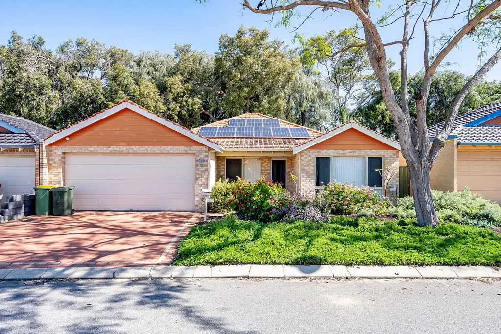 Falcon 3房  Fabulous location near the shops, Estuary & the Indian Ocean