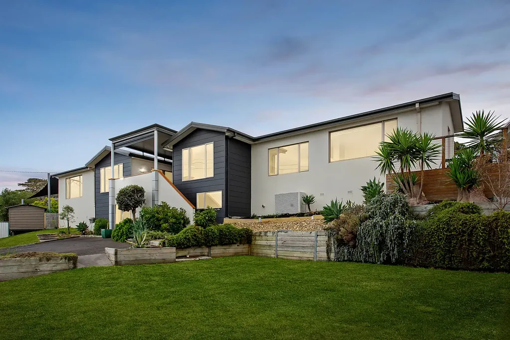 8 Ellerina Road, Mount Martha, VIC 3934