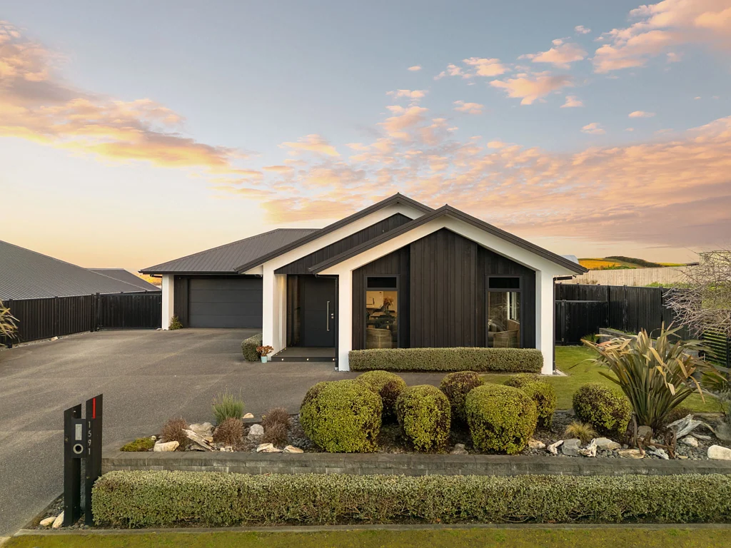 Te Awamutu 4 Bedroom Immaculate. Considered. Ready to enjoy.