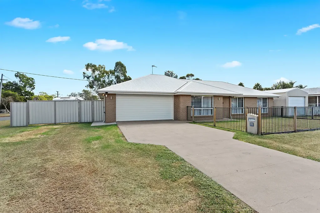 Oakey 4 Bedroom Modern home with huge shed + room for a caravan