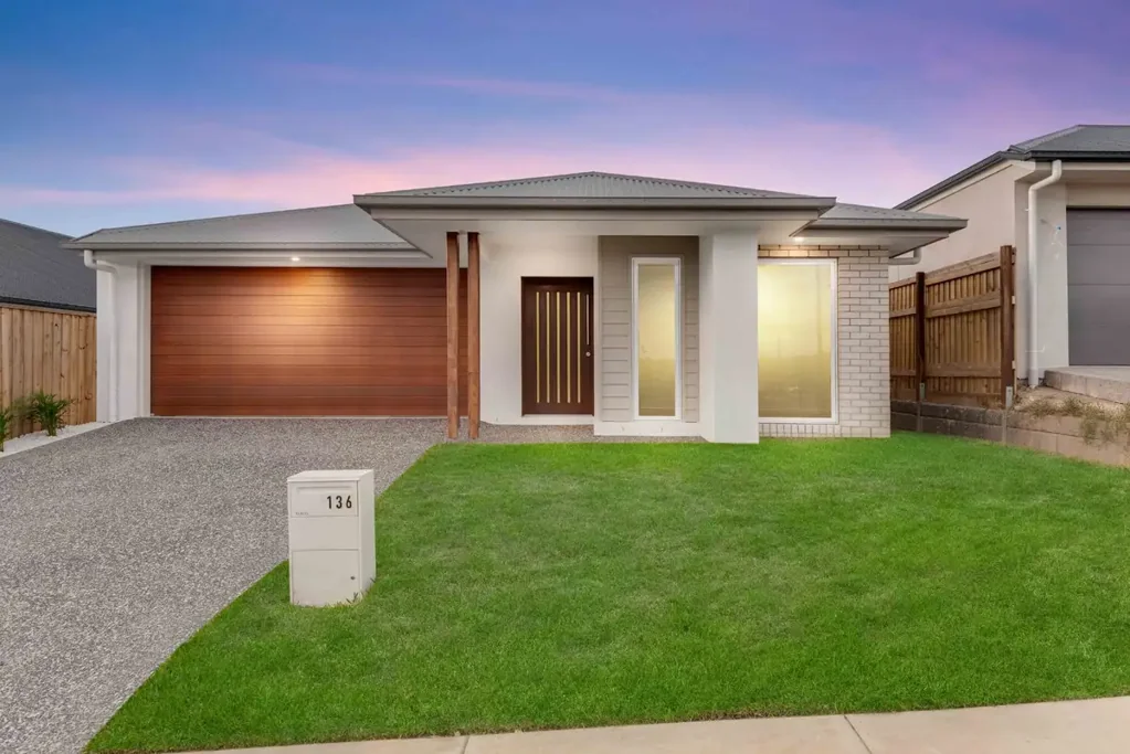 136 Sunny Crescent, Ripley, QLD 4306