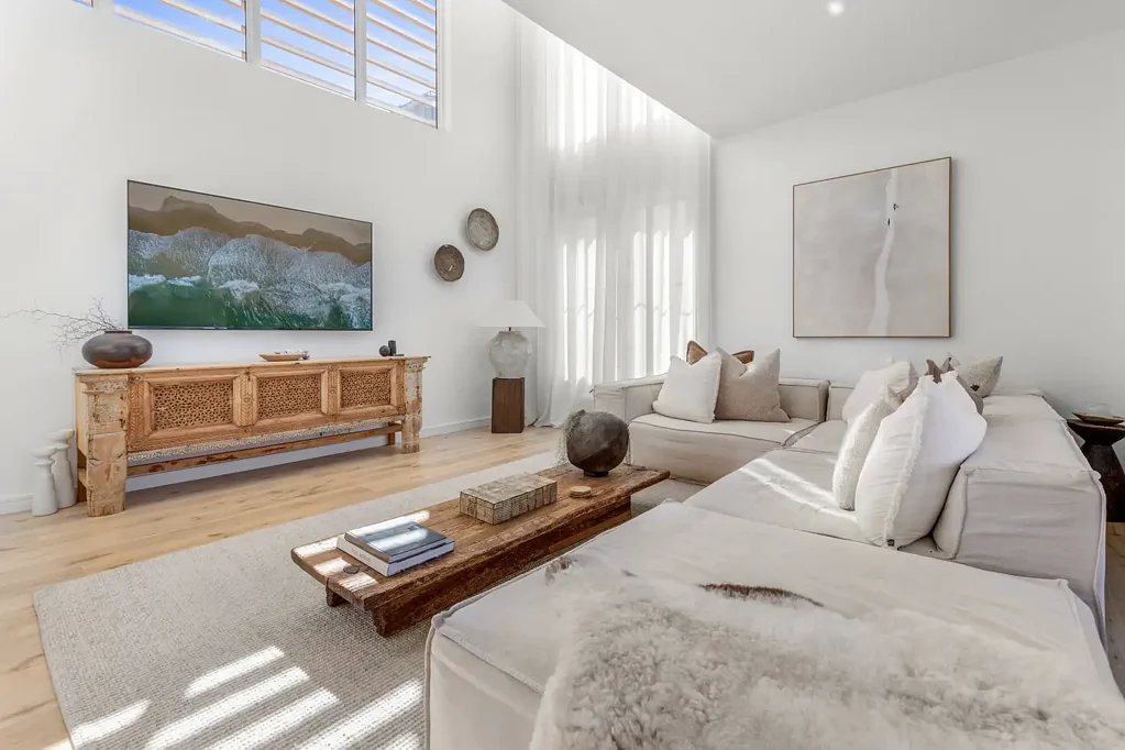 2/1431 Gold Coast Highway, Palm Beach, QLD 4221