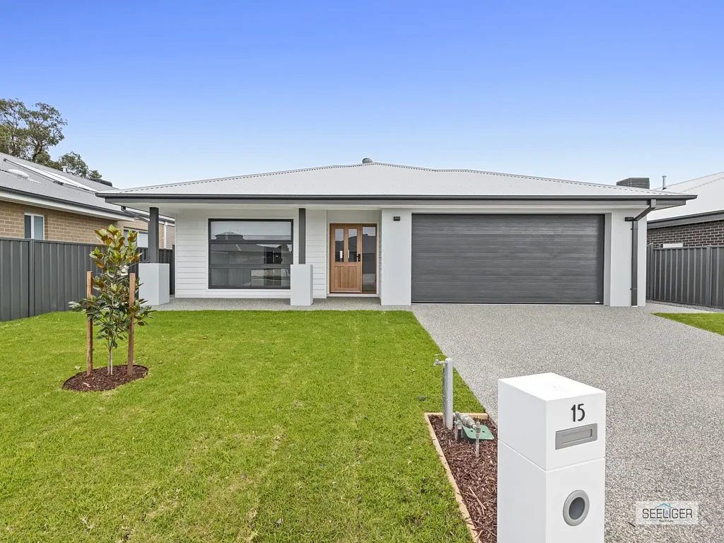 Stunning 4 Bedroom Family Home in Glanmire Park