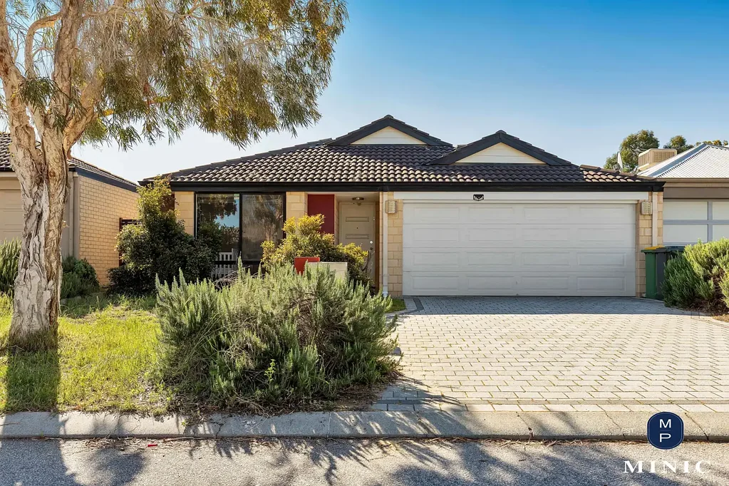 20 Blacksmith Street, Queens Park, WA 6107