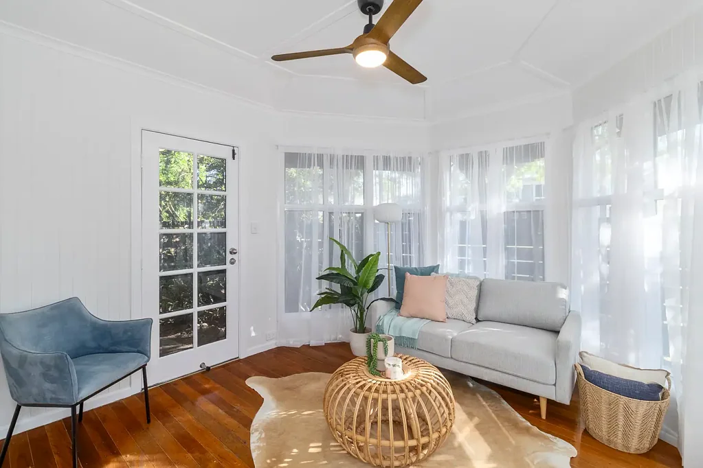 Brighton 3Kwarto Beautifully Refreshed Home on Prime Corner Block in Brighton
