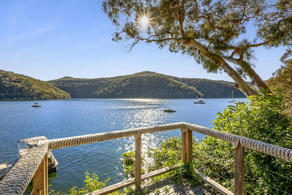 Cottage Point 5 Slaapkamer Tranquil Deep Waterfront - Sweeping Water and National Park Vistas