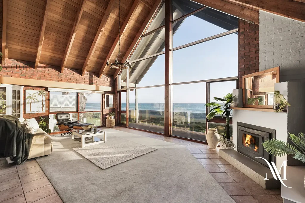 Aspendale 4બેડરૂમ EXPRESSION OF INTEREST CLOSING 7th Of November (UNLESS SOLD PRIOR) | Captivating Beachfront Living.