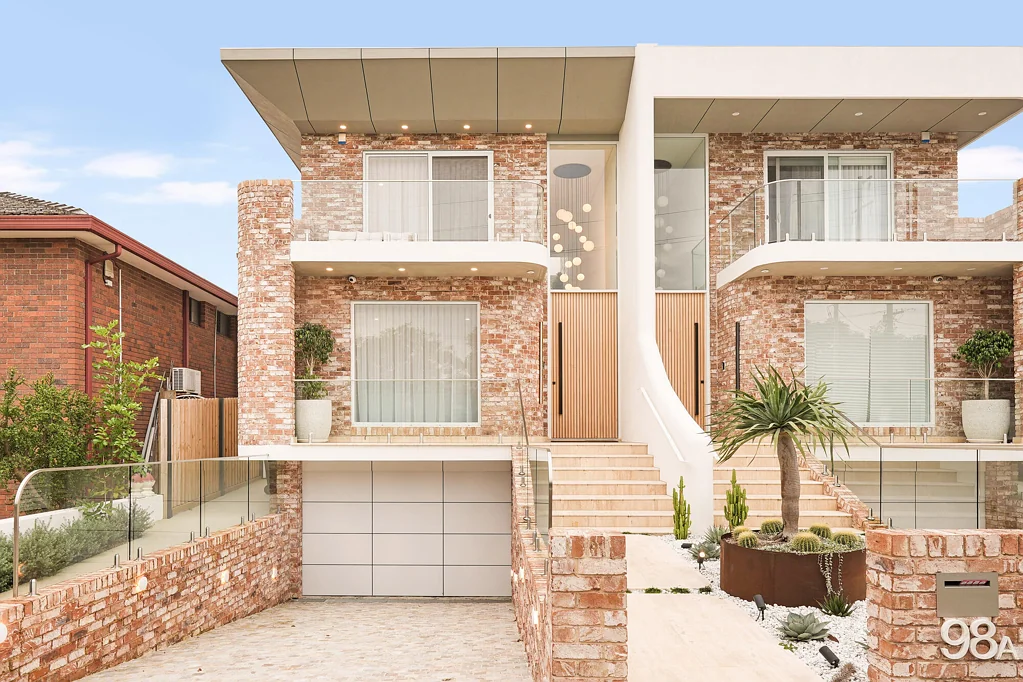 Hurstville 5બેડરૂમ Brand-New Full Brick Masterpiece Showcasing Luxury, Space and Timeless Elegance