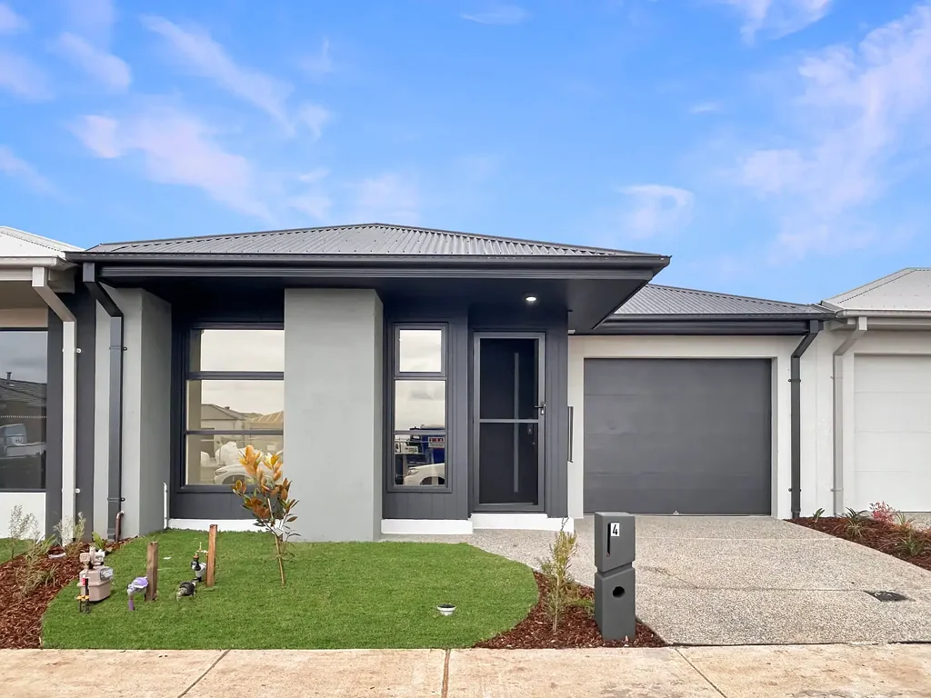 Stunning 4-Bedroom Home with Jubilee Club access