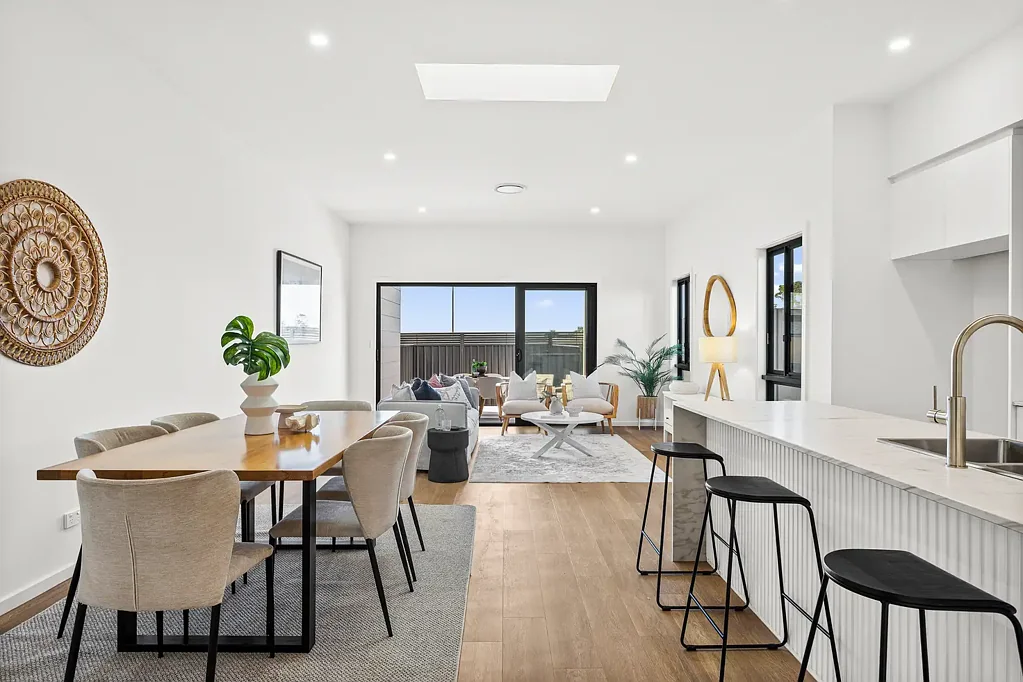 Brand New Stunning 3 Bedroom Single Level Unit.
