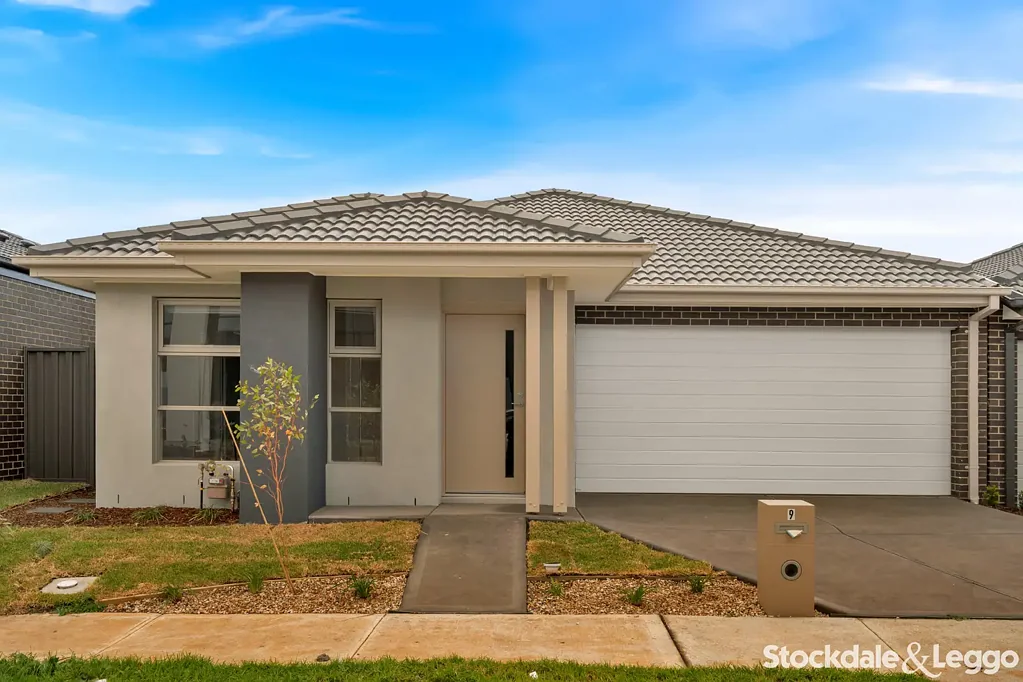 Brand New Easy Living!