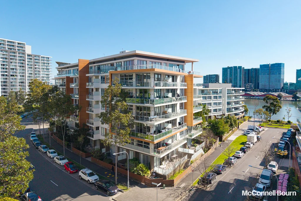 Rhodes 3Kwarto EXPANSIVE WATERVIEW APARTMENT WITH A HUGE STUDY