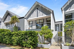 12A Blake Greens, Silverdale