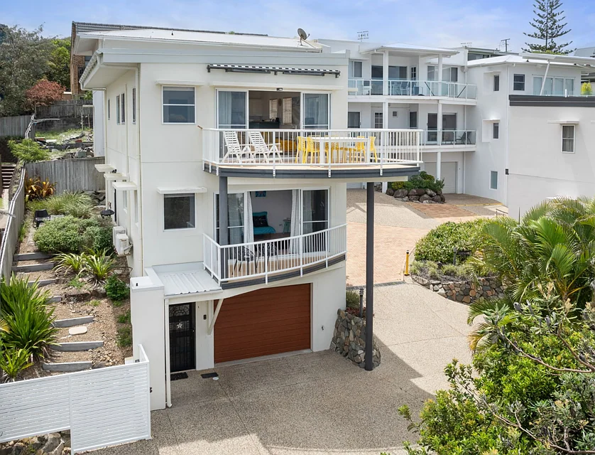 1/18 Peregian Esplanade, Peregian Beach, Sunshine Coast, 3 rūma, 2 rūma horoi, Townhouse