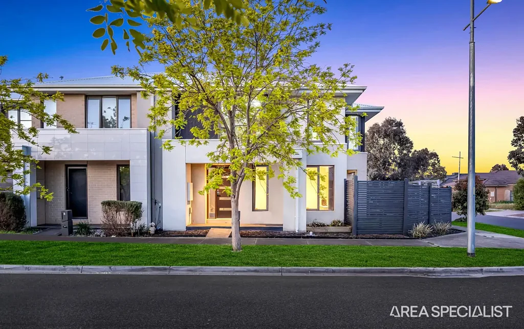 Werribee 3침실 LISTED AS: Modern Home in Harpley Estate! Perfect for First Home Buyers and Investors.