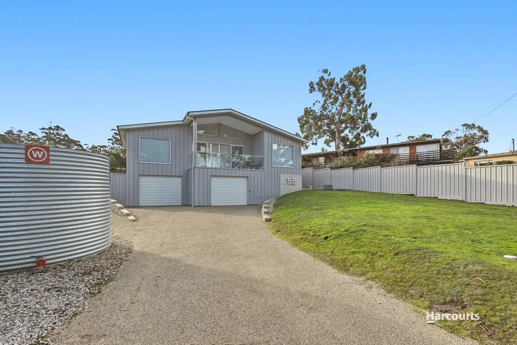 Luxury Coastal Retreat in the Heart of Surveyors Bay