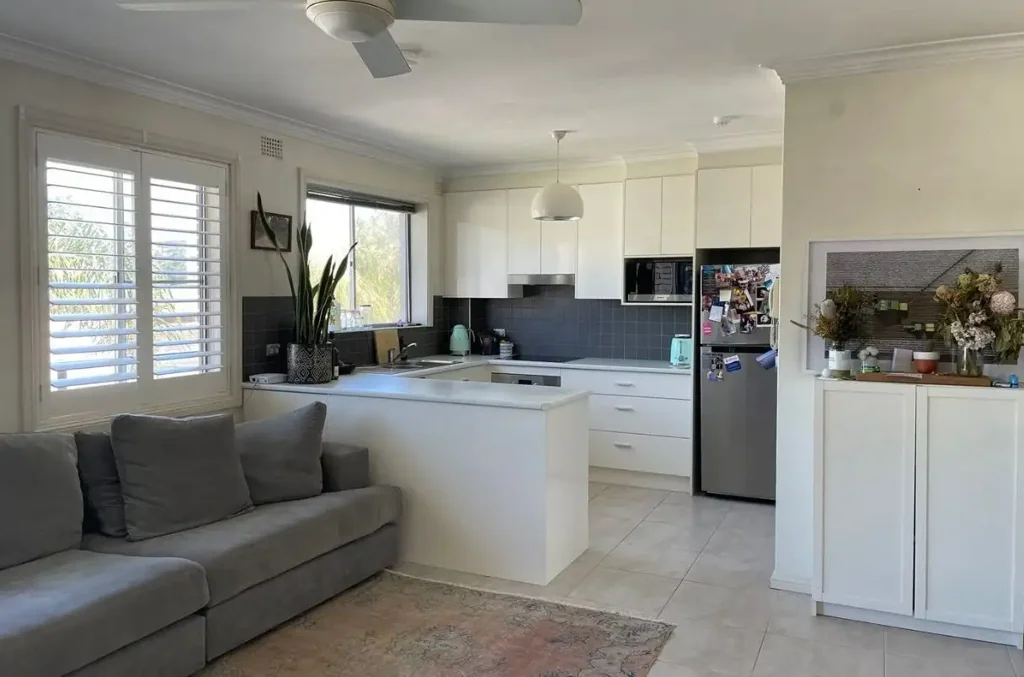 Light-filled apartment, seconds to the surf