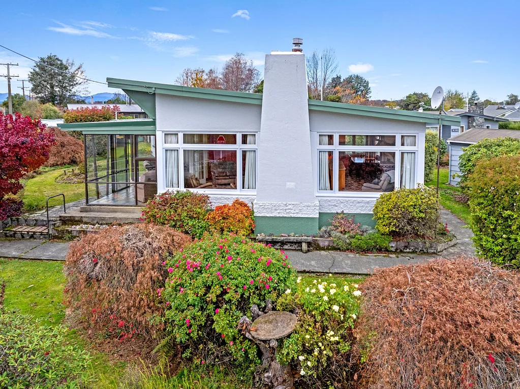 Te Anau 3ห้องนอน Prime Location with Timeless Character