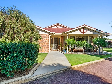 Finley 4Moenga Charming Family Home with Spacious Living and Established Gardens