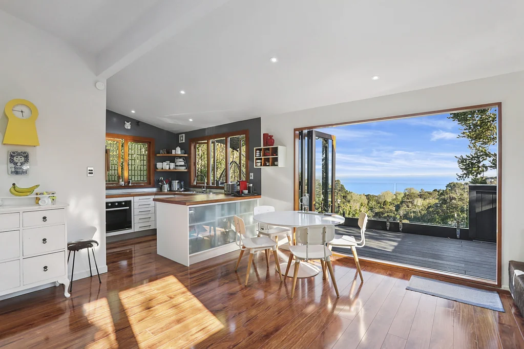 674 South Titirangi Road, Titirangi, Waitakere City, Auckland