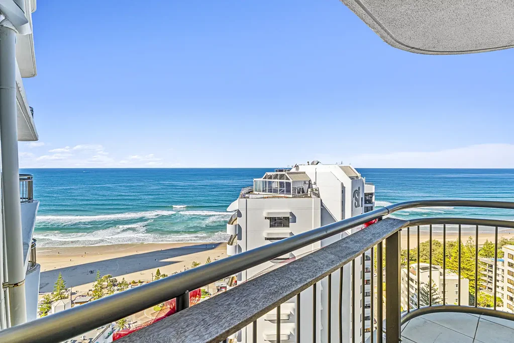 Surfers Paradise 1غرفة نوم Sky-High Beachside with Stunning Ocean Views