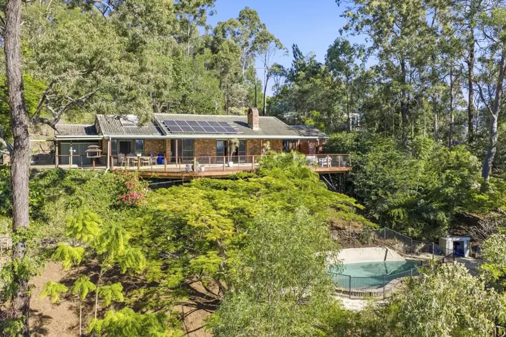 Mudgeeraba 5બેડરૂમ Private Acreage Sanctuary with Dual Living, Skyline Views & Lifestyle Infrastructure