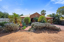 18 Lewis Street, Lamington