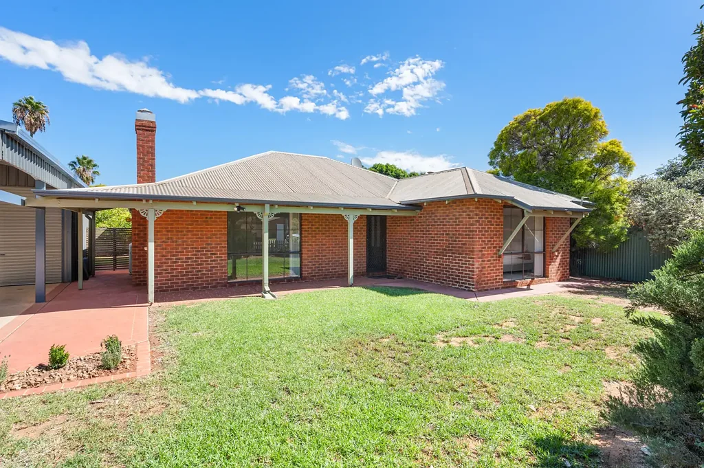 7 De Bernales Street, Hannans, WA 6430