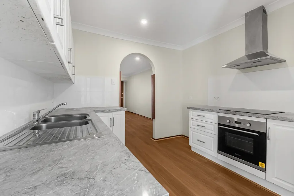 Nedlands 2房  A Garden Address in the Heart of the Western Suburbs.