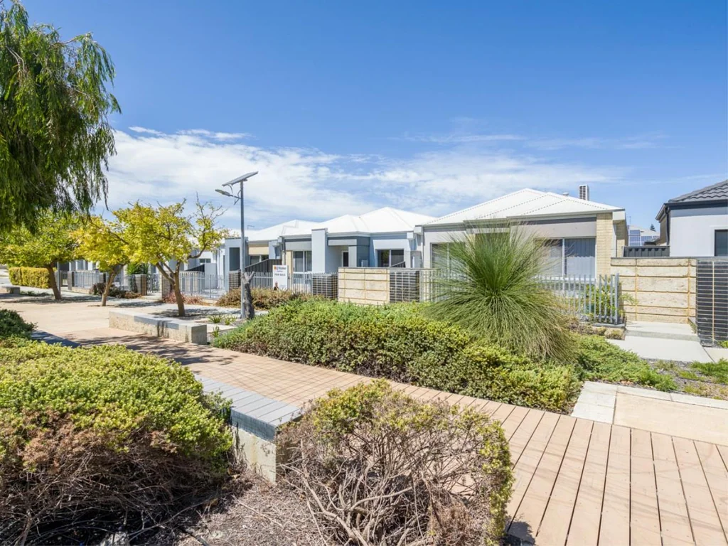Jindalee 3침실 COMMUNITY WALKWAY AT YOUR FRONT DOOR!