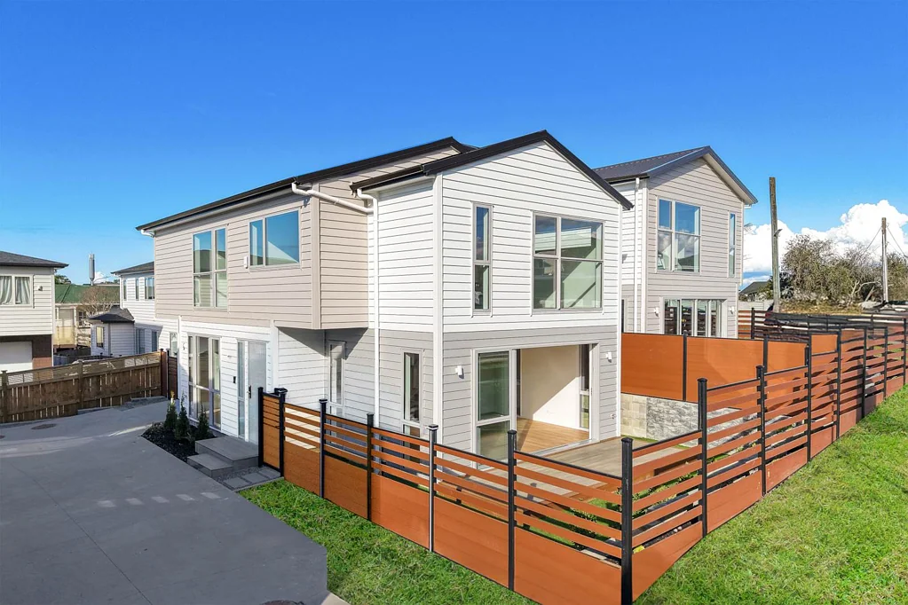 Murrays Bay 4房 全新双层住宅！Rangitoto College学区，步行至名校/海滩，兼具时尚、舒适与优越地段！ Walk to Schools – Rangitoto Zone