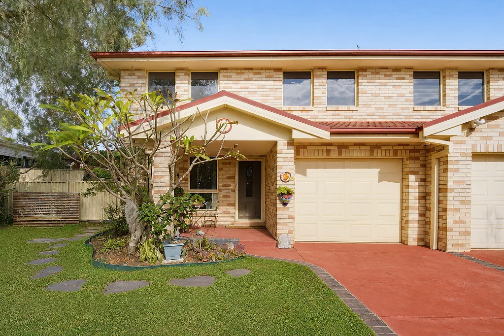 Revesby 3房 Revesby便利地段的低维护生活 Low-Maintenance Living in a Convenient Revesby Setting