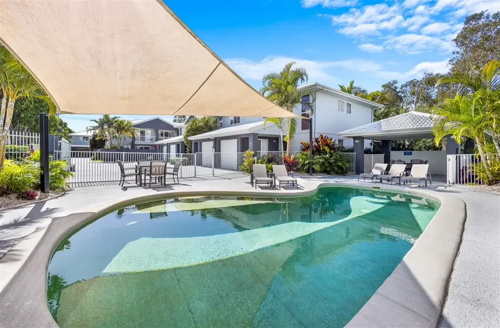 Beautiful Townhouse, Fantastic Location