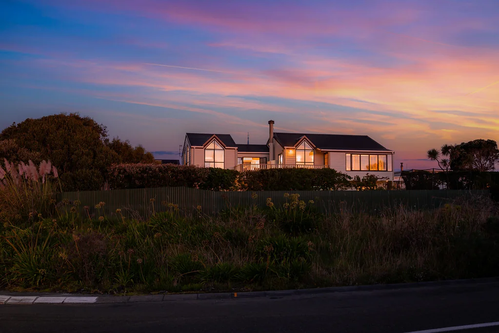 Te Horo 4房  We Want to see an Offer!