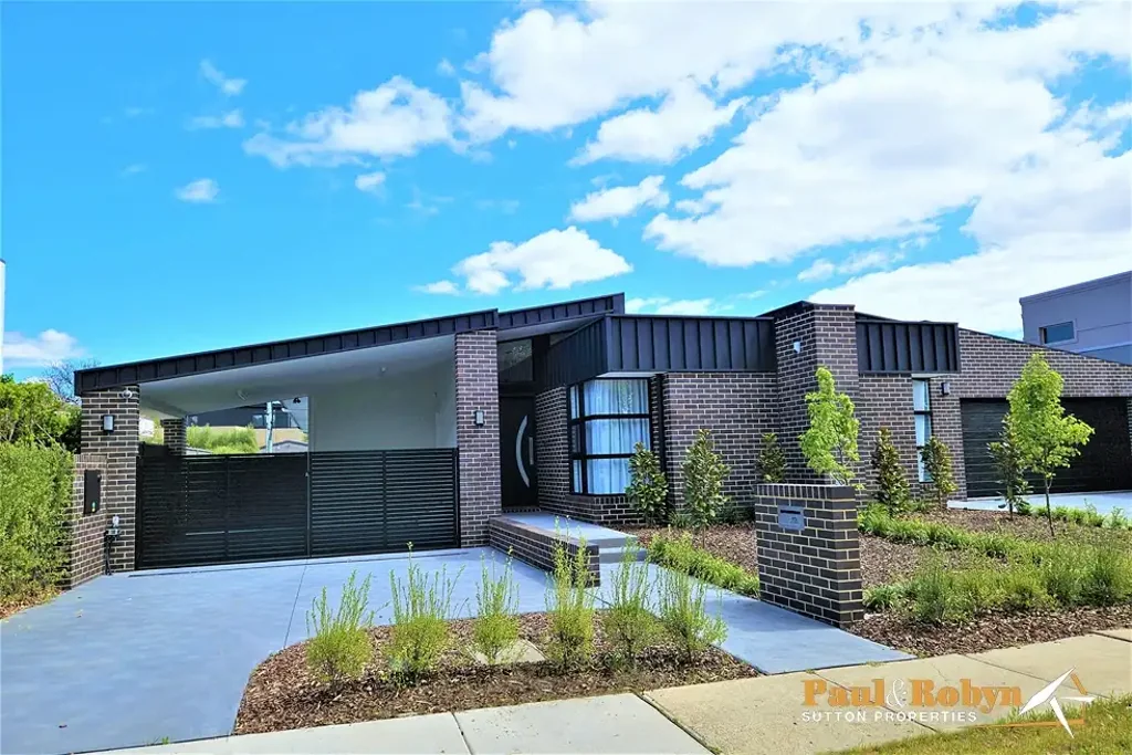 Luxurious Single Level Living - Available 13th November 2025