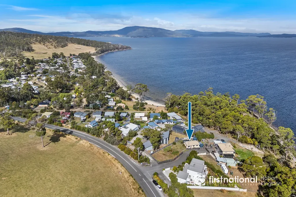 Verona Sands 2房  Coastal Retreat with Water Views and Future Potential
