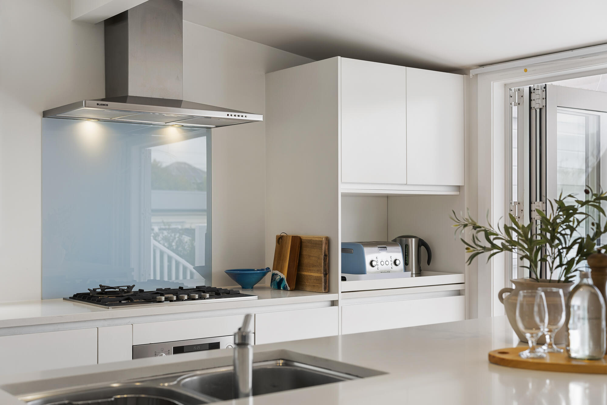 8 Kiwi Road, Devonport, photo 9