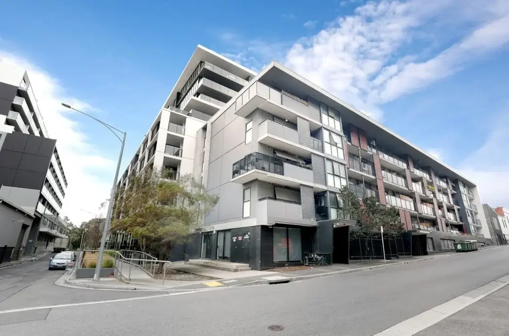 Premium Apartment Living with Exceptional Convenience