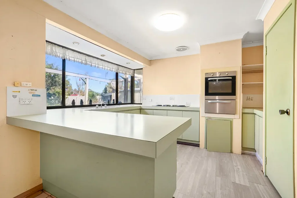 Rockingham 4બેડરૂમ BEACHSIDE FAMILY LIVING ON A HUGE 1,011SQM BLOCK